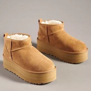 UGG- Classic Ultra Mini Platform Boots